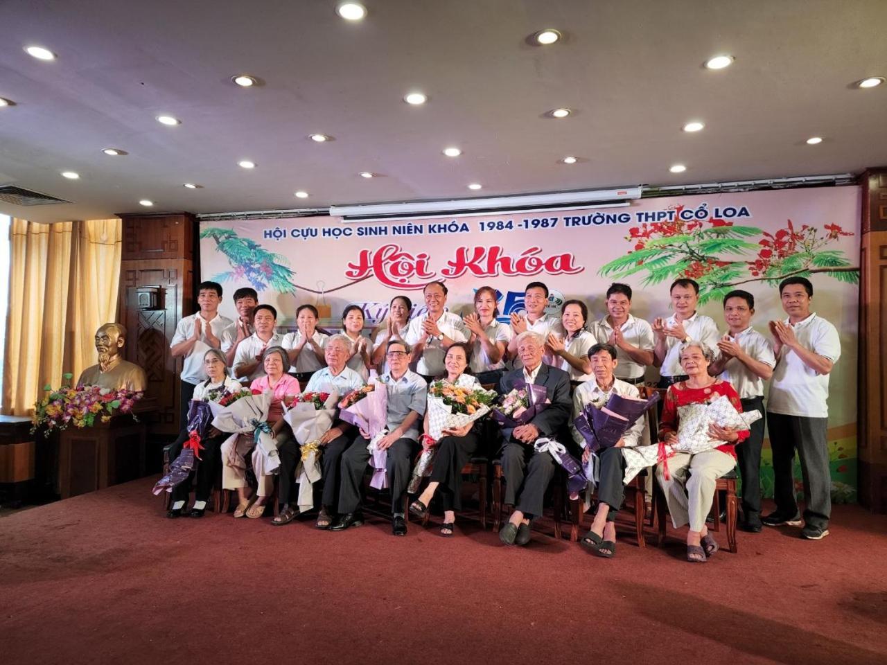 מלון Dong Anh Khach San Ha Anh מראה חיצוני תמונה