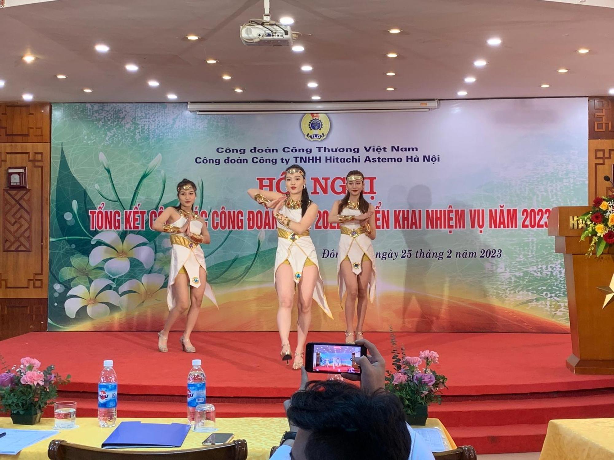 מלון Dong Anh Khach San Ha Anh מראה חיצוני תמונה
